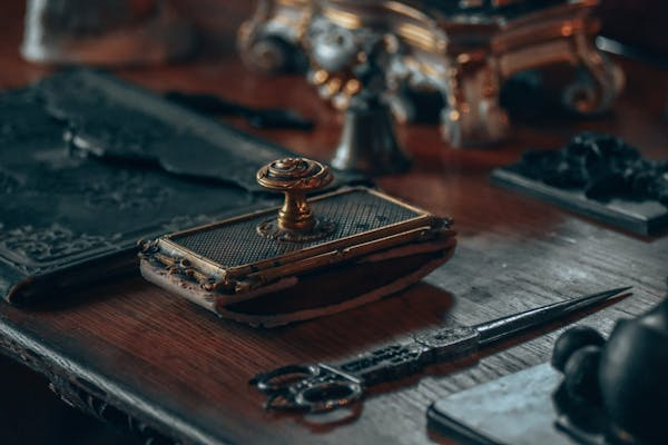 Transformatie en Authenticiteit: Hoe Een Brandstempel Uw Merk versterkt